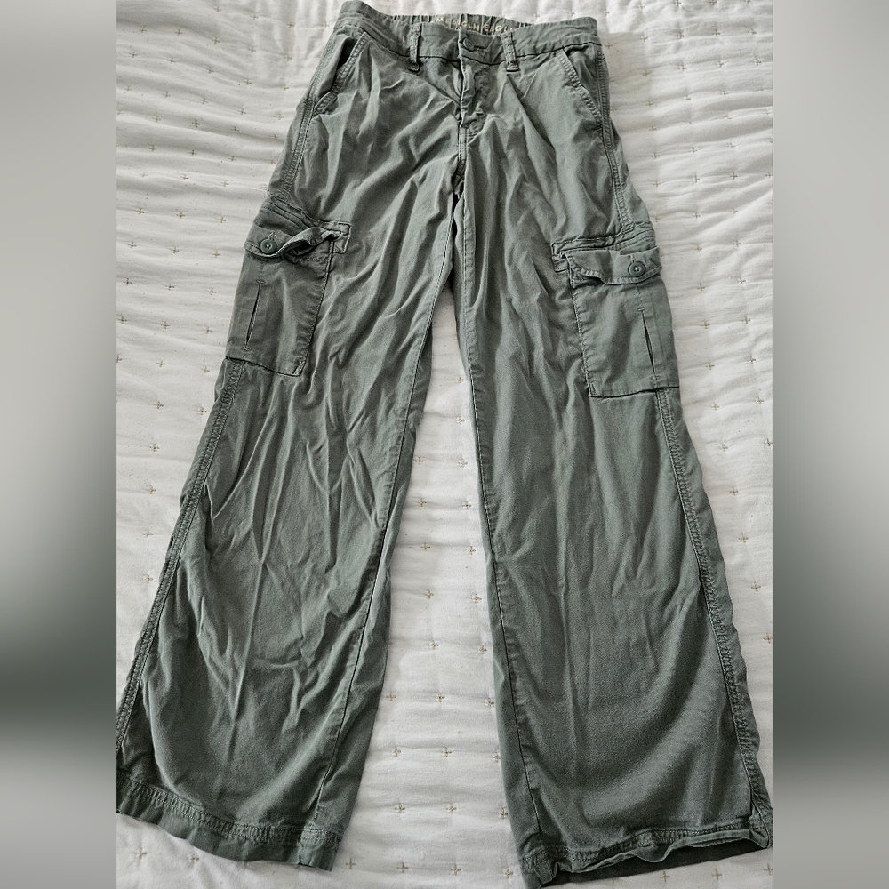 American Eagle Olive Cargo Pants